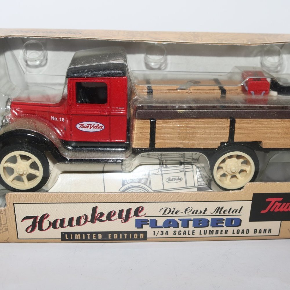 ERTL Collectibles True Value 1931 truck bank   key under truck will be shipped i - Picture 2 of 6